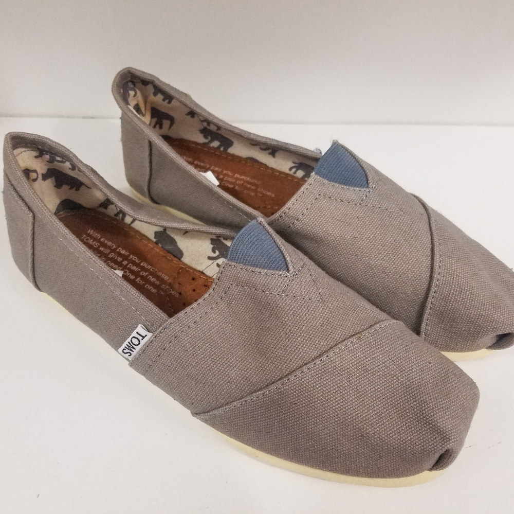 Tom's Gray Flats